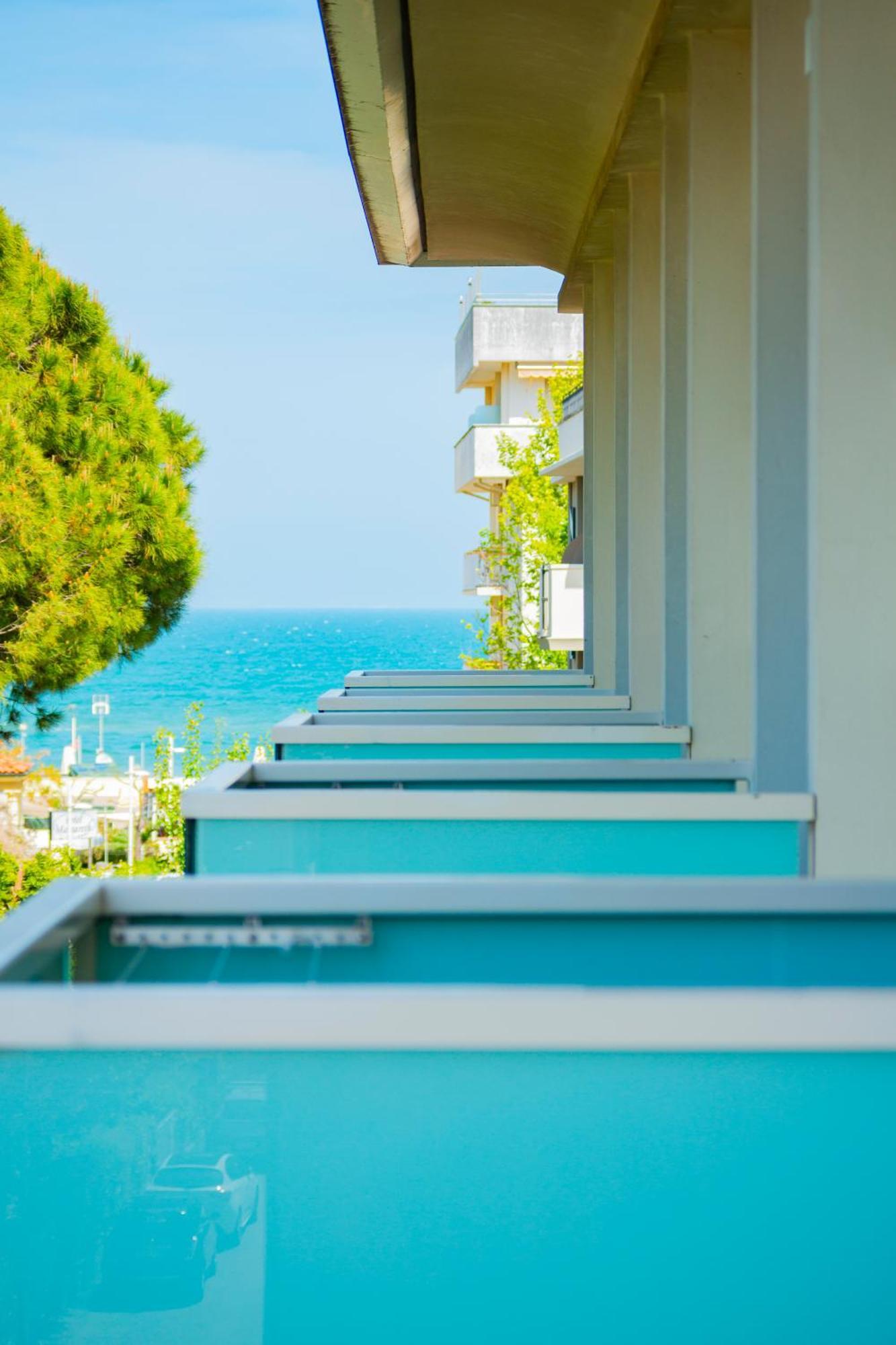 Hotel Mon Pays Riccione Extérieur photo