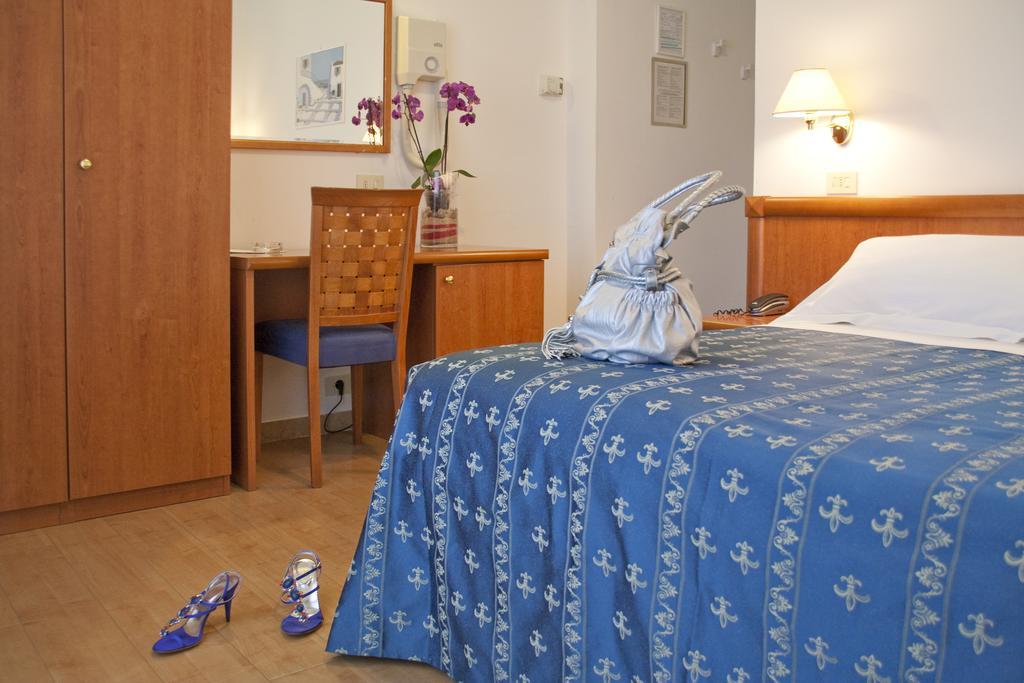 Hotel Mon Pays Riccione Chambre photo