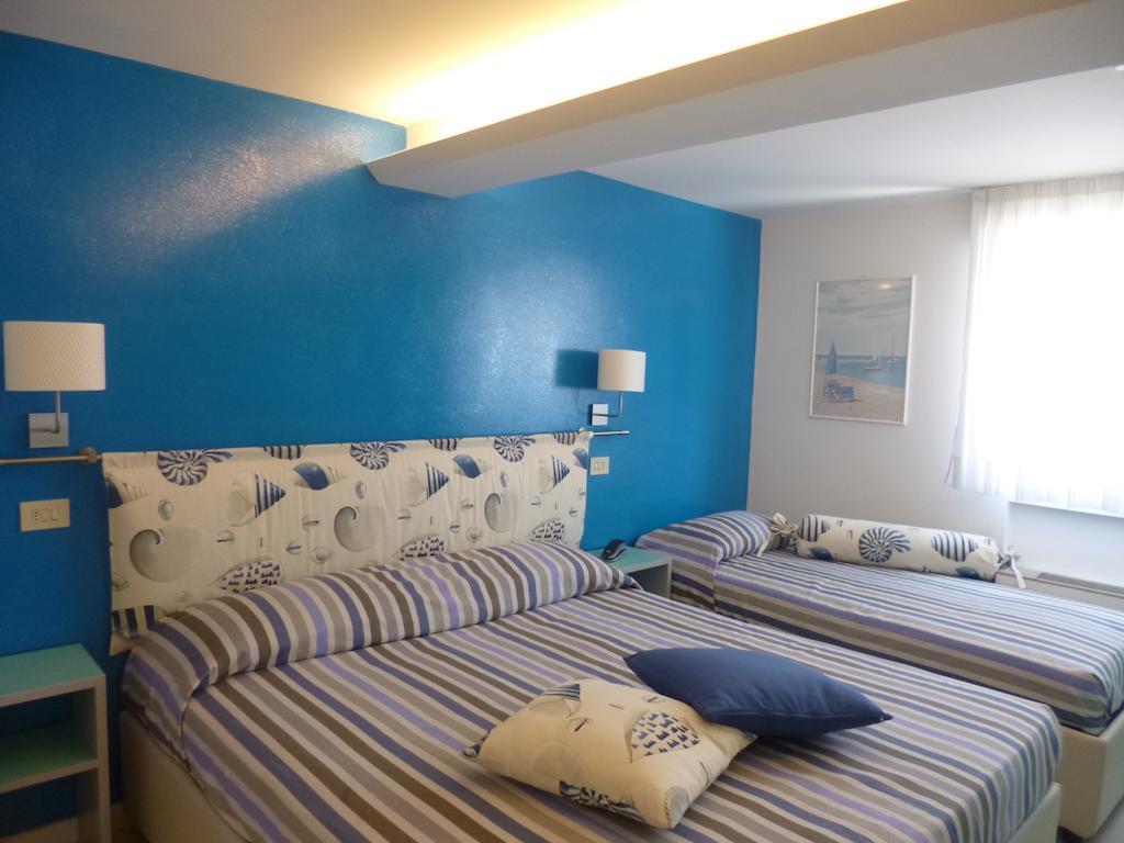 Hotel Mon Pays Riccione Chambre photo